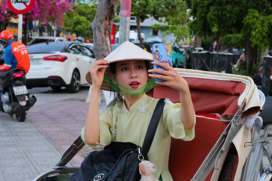 Nha Trang: Ao Dai Photoshoot with Cyclo Ride - Thirty minutes through Nha Trang by cyclo