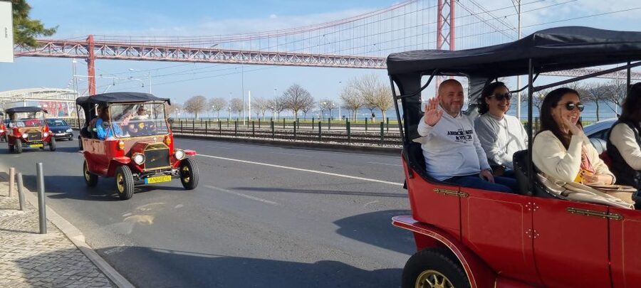 Nostalgic Lisbon Tuk Tuk Tour: Hidden Gems - The vintage car question