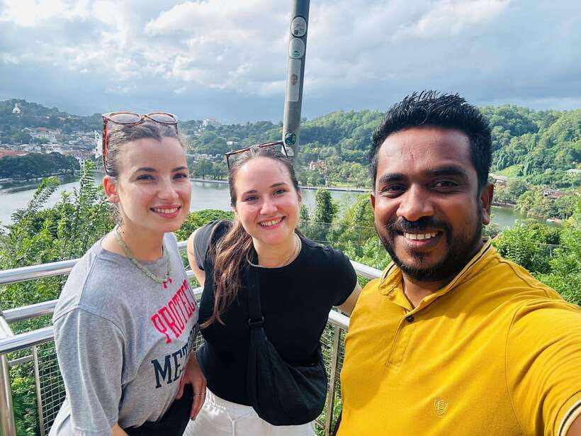 Nuwara Eliya: Tea Factory and Victoria Park Tour by Tuk Tuk - Tea estates and the making of Ceylon tea