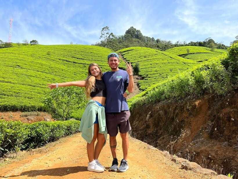 Nuwara Eliya Tuk-Tuk Tour Tea Picking,Tasting &Ramboda Falls - Picking tea at Bluefield and Kingswood