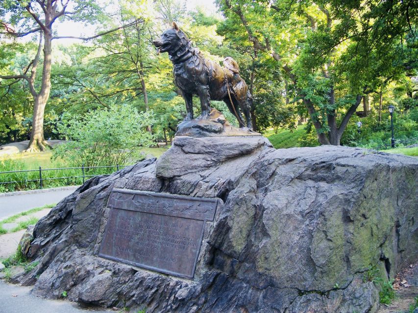 NYC: Central Park Pedicab Highlights Tour - What the guides add to the ride