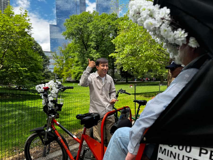 NYC: Central Park Storytelling Pedicab Tour with Theater - A theater ride through Central Park