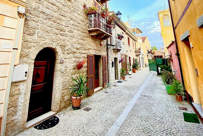 Olbia: Private Romantic Tuk-Tuk Tour - Who will enjoy this most
