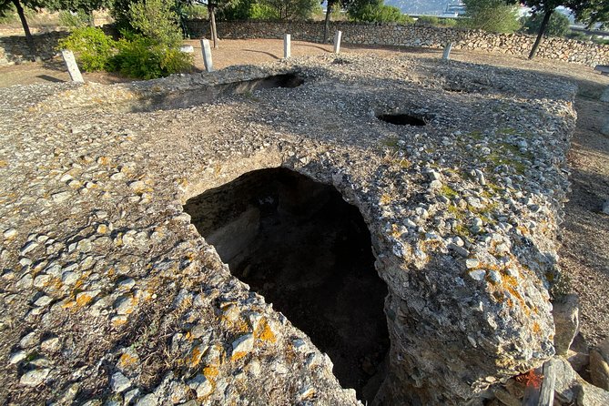 Olbia : Tuk-Tuk Tour – Ancient Treasures of Sardinia + pickup - Sa Testa, a Nuragic well built for ritual