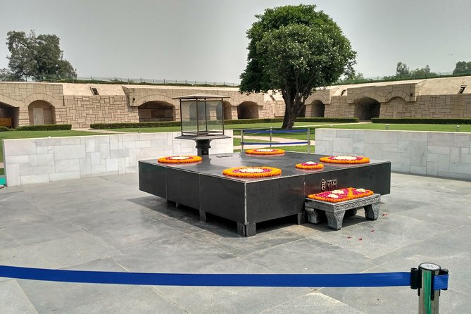 Old and New Delhi Full-Day Private Tour with Rickshaw Ride - Pindi Restaurant supplies a practical lunch break