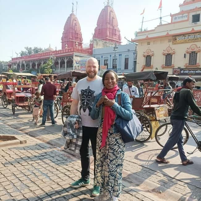 Old Delhi: Chandni Chowk, Food Tasting & Tuk Tuk Ride - Spices, dry fruits, oils, and street food