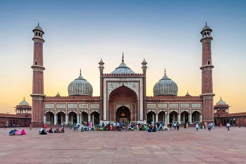 Old Delhi: Chandni Chowk, Food Tasting & Tuk Tuk Ride - India Gate and the ride back through central Delhi