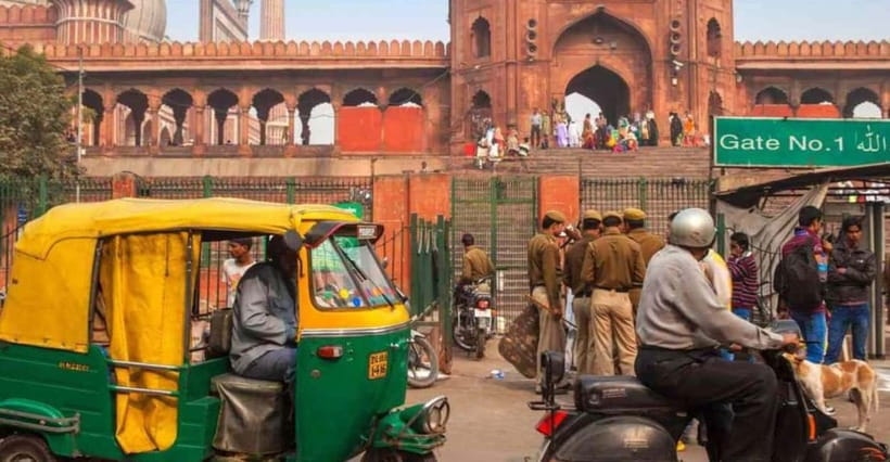 Old Delhi: Chandni Chowk, Food Tasting & Tuk Tuk Ride - Jama Masjid, Old Delhi’s impressive first stop