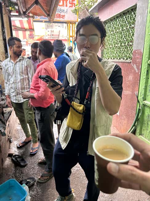 Old Delhi Famous Private Street Food & Tuk-Tuk Tour - Chaat, parathas, kebabs, and jalebis