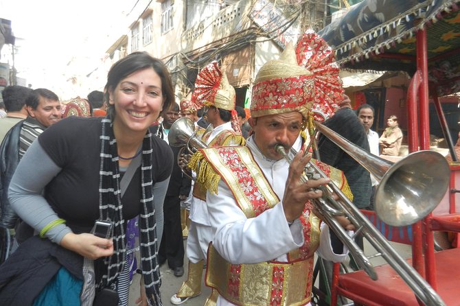 Old Delhi Food, Heritage&Cultural Walk with Rickshaw ride to Masterji Kee Haveli - The rickshaw ride