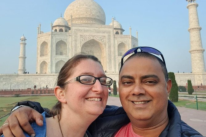 Old Delhi Heritage Walk with Rickshaw Ride - Sis Ganj Gurudwara and a Different Religious Tradition
