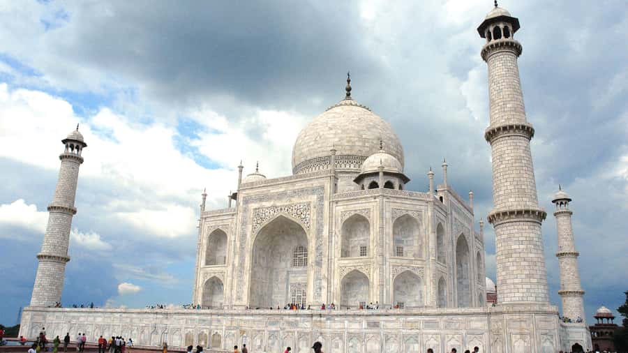 Old Delhi: Private Tour of Chandni Chowk, Tuk Tuk Ride - India Gate, Parliament, and the city beyond Old Delhi