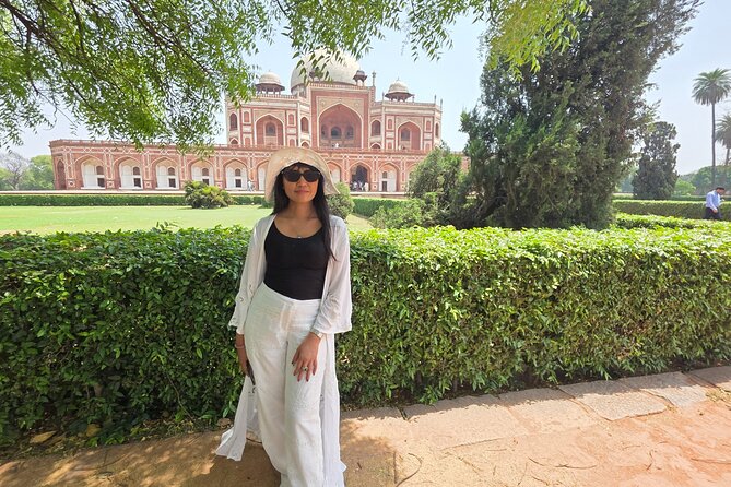 Old Delhi Tour by Tuk-Tuk Street Food and Shopping Experience - Jama Masjid and a morning visit