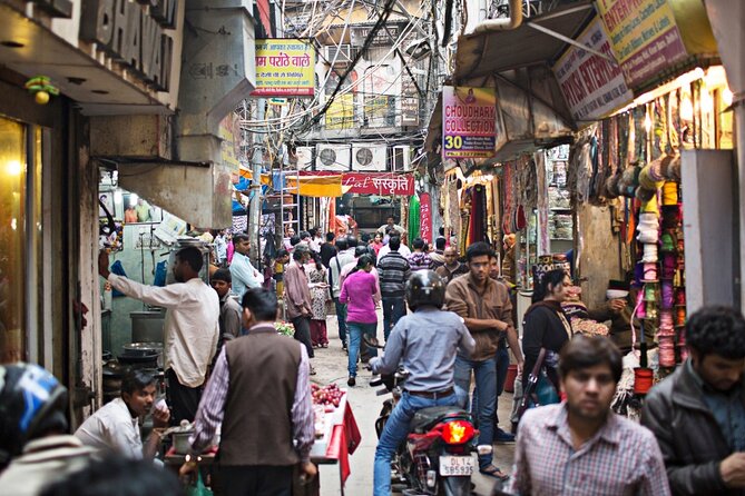 Old Delhi Tour with Tuk-Tuk/Rickshaw Ride - Jama Masjid and the optional minaret view