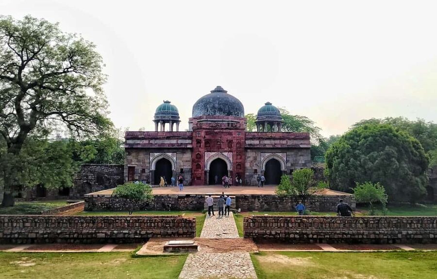 Old & New Delhi Private Tuk Tuk Tour with Street Food - Humayun’s Tomb and the garden-tomb idea