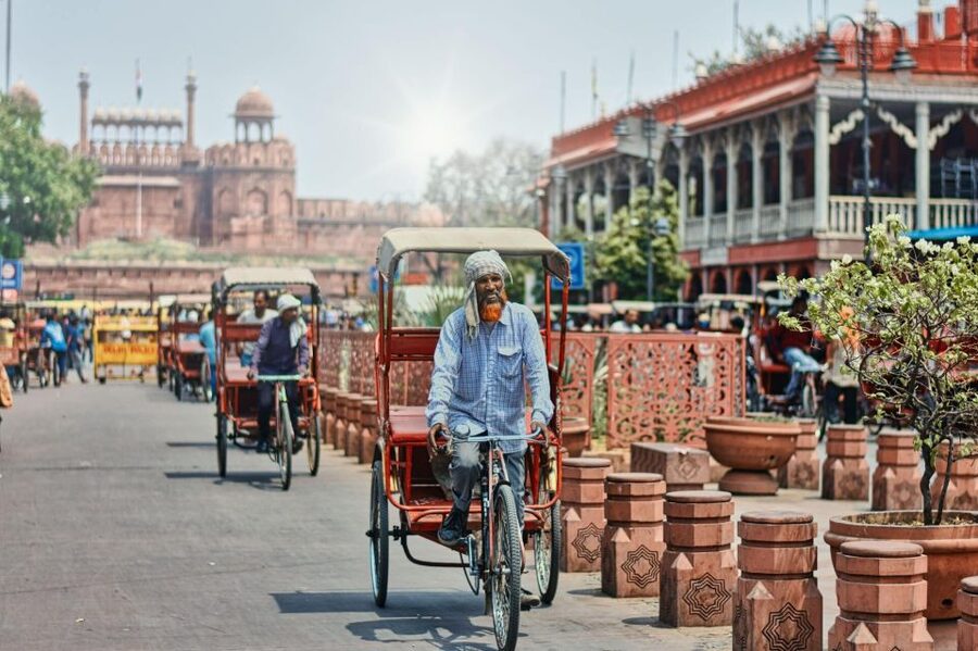Old & New Delhi Private Tuk Tuk Tour with Street Food - India Gate, Parliament House, and Rashtrapati Bhavan