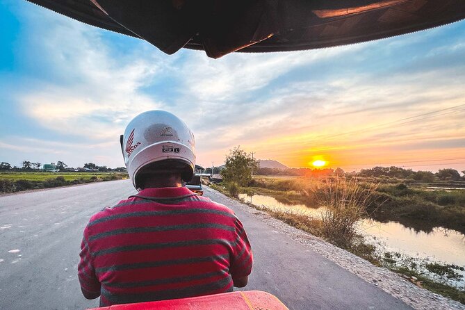 Old Siem Reap Sunset Food Tour by Tuk-tuk - From tourist menus to local tables