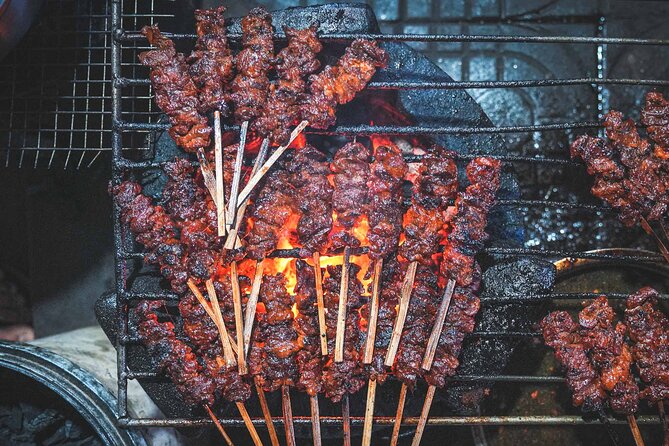 Old Siem Reap Sunset Food Tour by Tuk-tuk - Phnom Krom and dinner in a stilted home