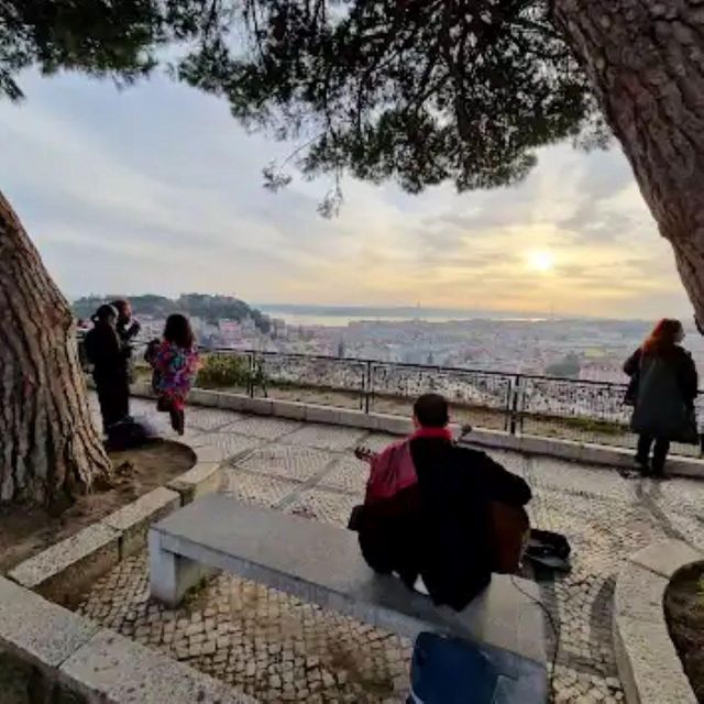Old town of Lisbon on board of a tuk tuk- 1hour - Lisbon Cathedral and the city’s earliest layers