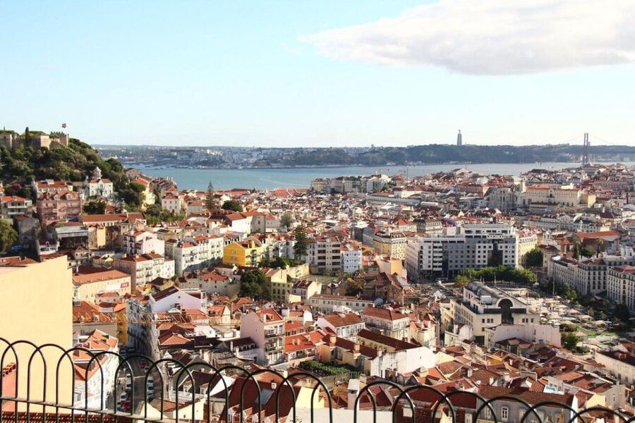 Old town of Lisbon on board of a tuk tuk- 1hour - Senhora do Monte is the tour’s strongest viewpoint