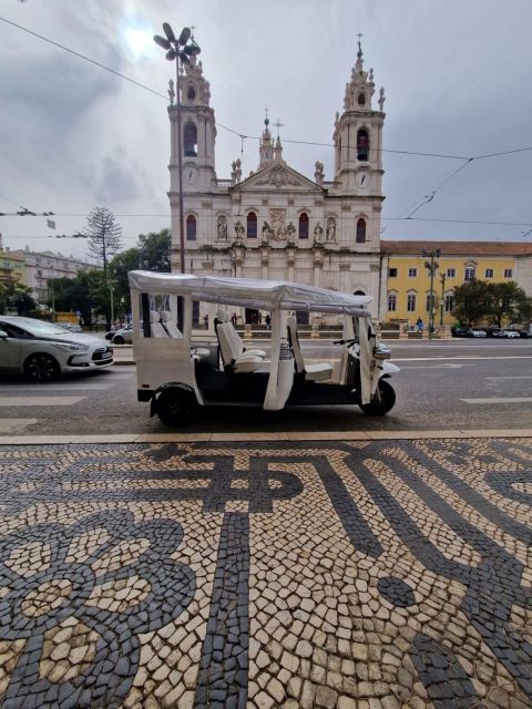 Old town of Lisbon on board of a tuk tuk- 1hour - The route is compact, so set sensible expectations