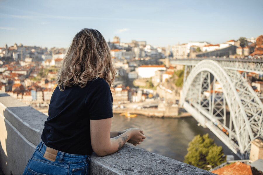 Oporto Tuk Tuk Tour: Among bridges and mysteries - 1.30h - What the guide adds to a fast route