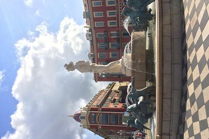Original Nice city tour ( pedicab-vélo taxi) - Opera House and Sainte-Reparate Cathedral