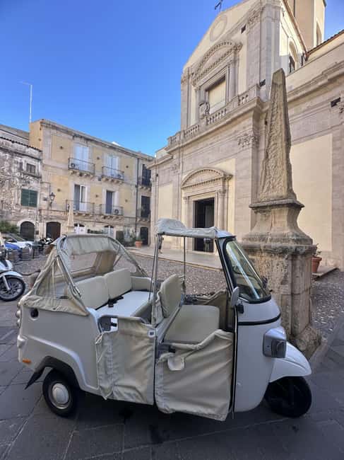 ORTIGIA tour by tuk tuk - ape calessino 1 hour - Arethusa Spring and the waterfront view