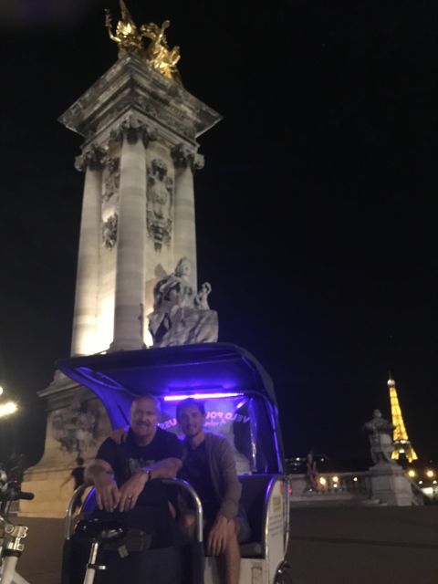 Paris: Nighttime Tuk-Tuk Tour - The Louvre, Orsay Museum, and Opera