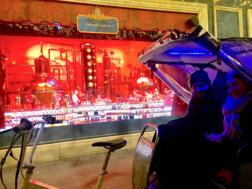 Paris: Nighttime Tuk-Tuk Tour - Comfort in winter and wet weather