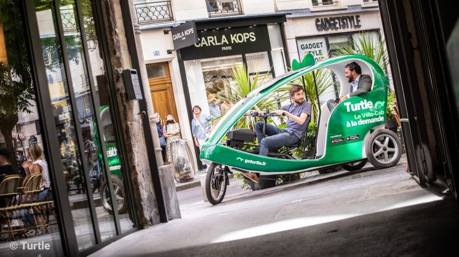 Paris : Private guided tour in Rickshaw bike - Napoléon - What the private rickshaw feels like