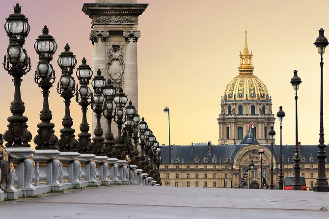 Paris Private Sightseeing Guided Tour by Electric Rickshaw - Liberty symbols along the Seine
