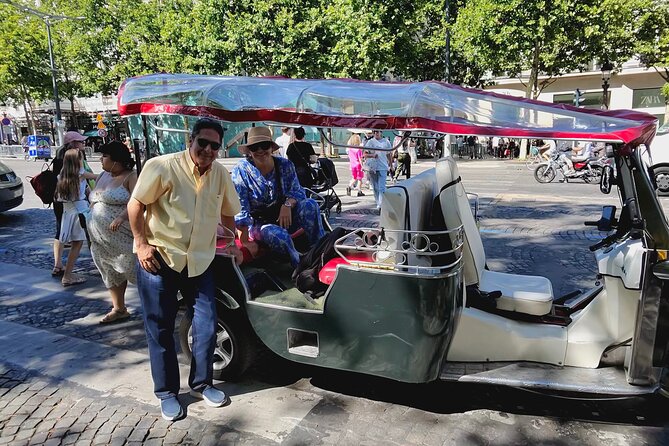 Paris Sightseeing by Tuk Tuk Golf Cart 2 hours - What the private format changes