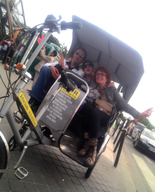 Paris Tuk-Tuk: 2, 4 or 6H First Highlights & Parisian Areas - Montmartre and the Marais by open vehicle