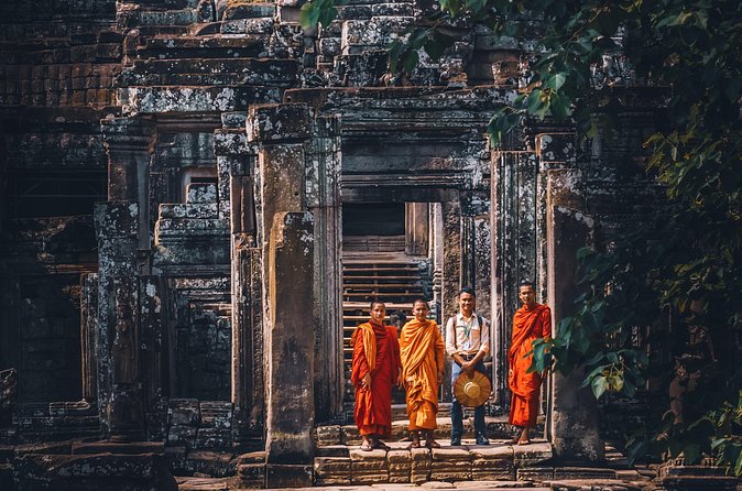 Personalised Angkor Wat Sunrise Tour by TukTuk - Ta Prohm and the Tomb Raider effect