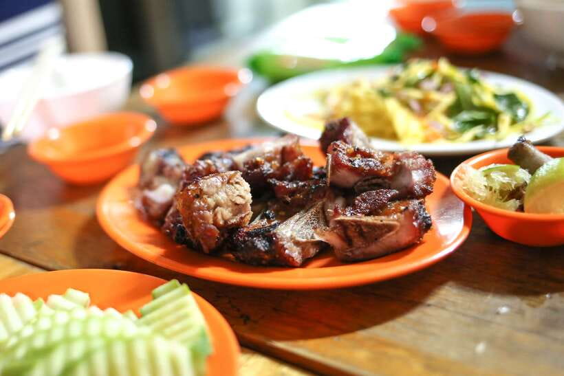 Phnom Penh: Culinary Underground Local Food Tuk-Tuk Tour - Your first ride through Phnom Penh