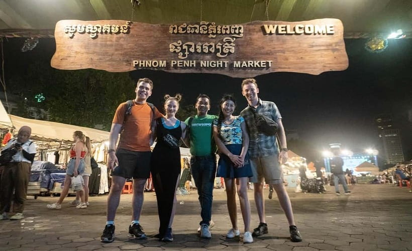 Phnom Penh: Evening City Tour by Tuk Tuk with 1 Dinner - Norea Island and the city’s newer edge