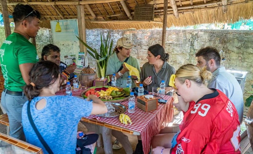 Phnom Penh Haft Day Tour to Silk Island by Tuk Tuk - Other working stops, including tofu making