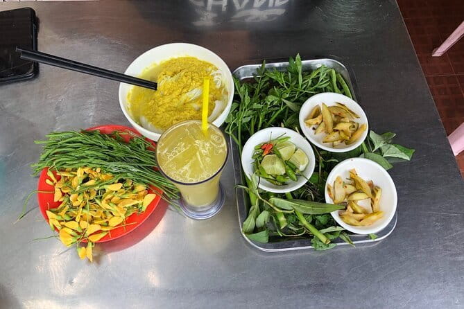 Phnom Penh Night City Highlights & Local Food tour by Tuktuk - A second family restaurant and a fuller Cambodian meal