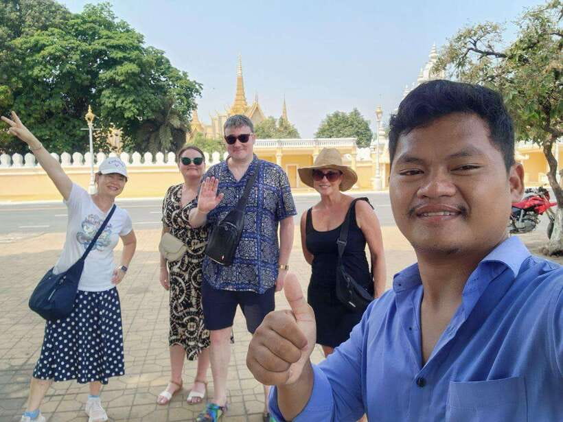 Phnom Penh: Private Tuk-Tuk Tour with English-Speaking - Key points to know before booking
