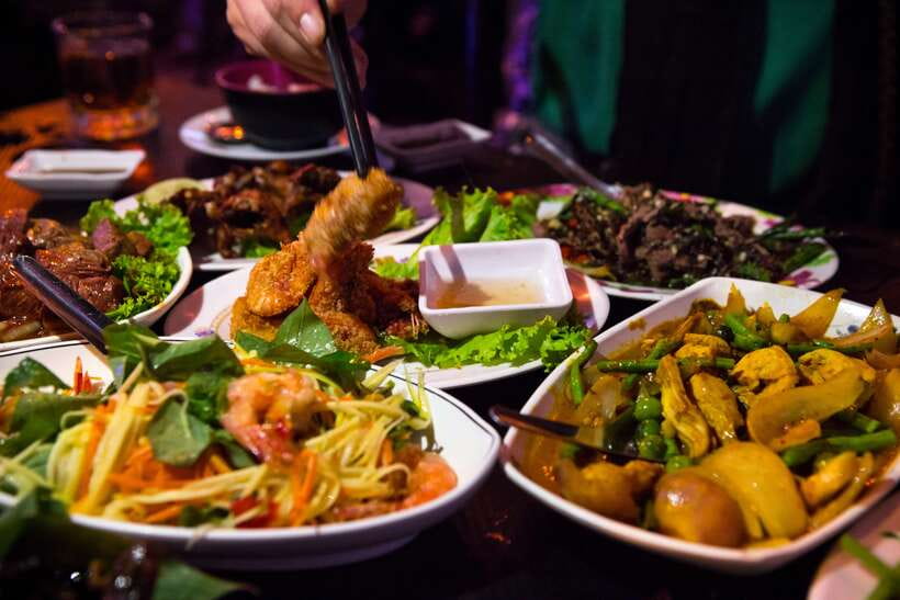 Phnom Penh's Ultimate Street Food Tour by Tuk Tuk - Why this food tour works so well at night