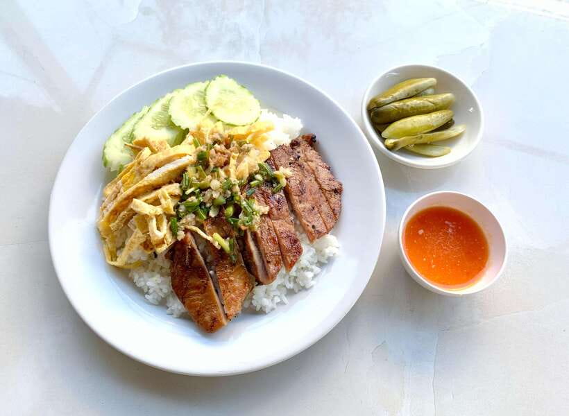 Phnom Penh: Street Art & Food Tour by Tuk-Tuk - Key points to know before you book