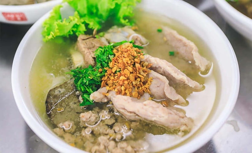 Phnom Penh: Street Art & Food Tour by Tuk-Tuk - Should you book the Phnom Penh Street Art and Food Tour?