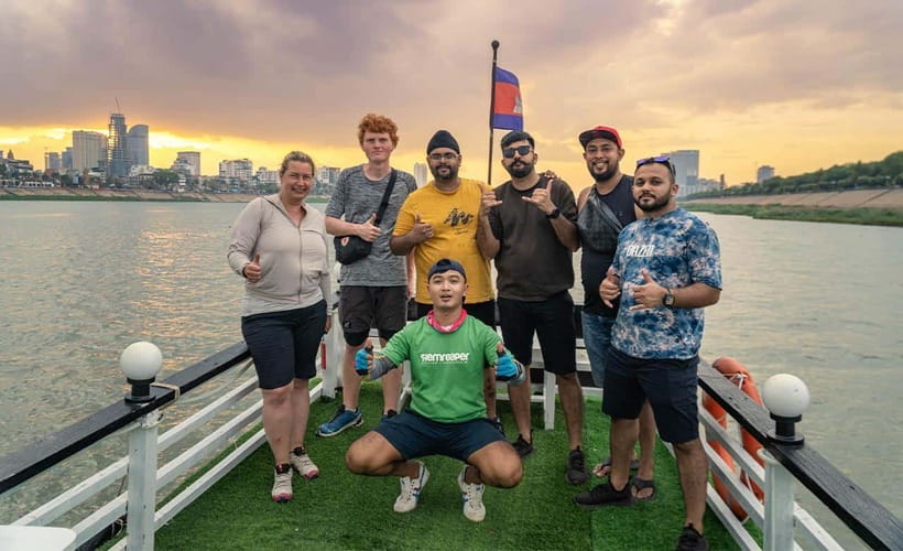Phnom Penh: Walking Tour, Food Tour & Sunset Cruise - Starting at Independence Monument
