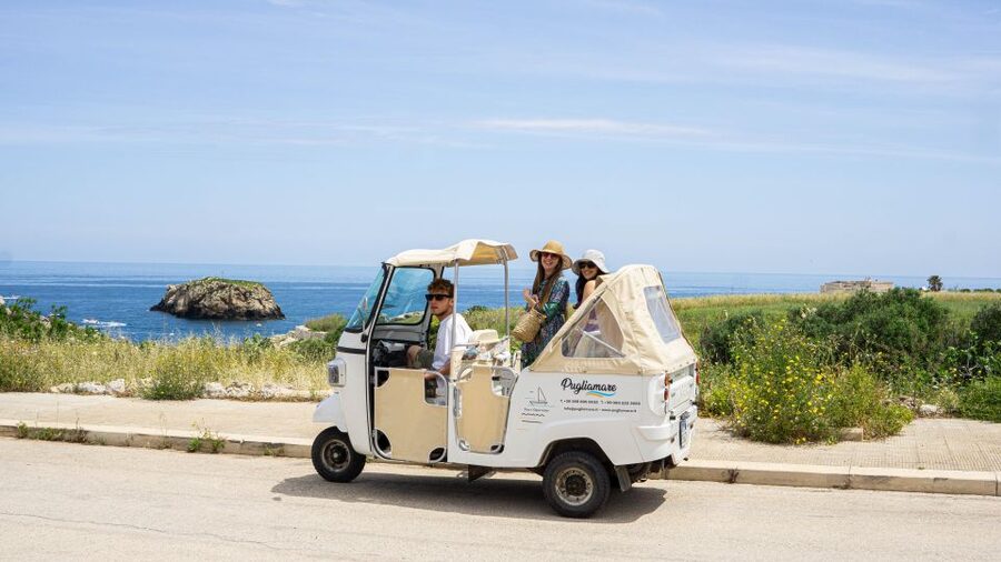 Polignano a Mare: Scenic Tuk-Tuk Tour Along the Coast - The old town and what the tuk-tuk cannot do