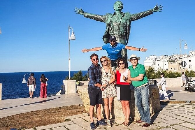Polignano a Mare: Vintage Private Tour in TukTuk - Meeting Domenico Modugno above the sea