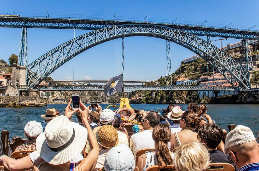 Porto: Guided Tour by Tuk-Tuk & Optional Douro River Cruise - Why a tuk-tuk works well in Porto