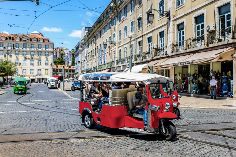 Porto: Guided Tour by Tuk-Tuk & Optional Douro River Cruise - The most important catch: the boat is not connected to the ride