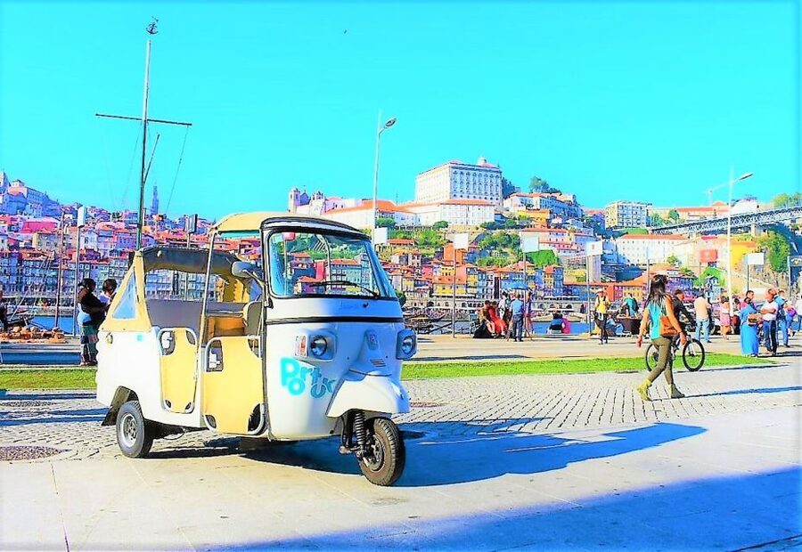 Porto: Guided Tuk Tuk Tour - The Dom Luís Bridge and the Douro views