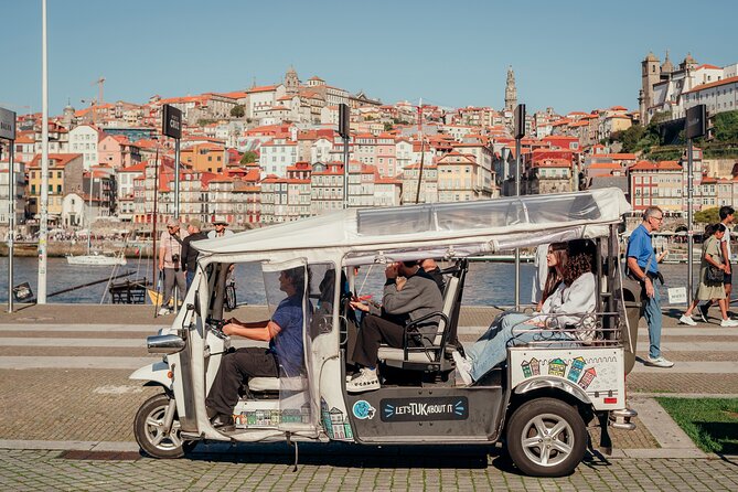 Porto Tuk Tuk: Clérigos, Seaside & Viewpoints - with Options - Why a tuk-tuk works well in Porto